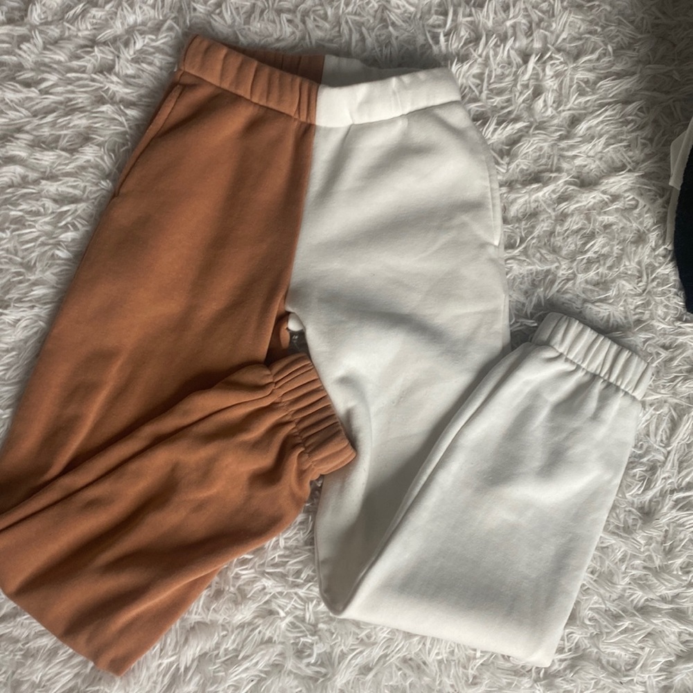 Never worn, very comfy